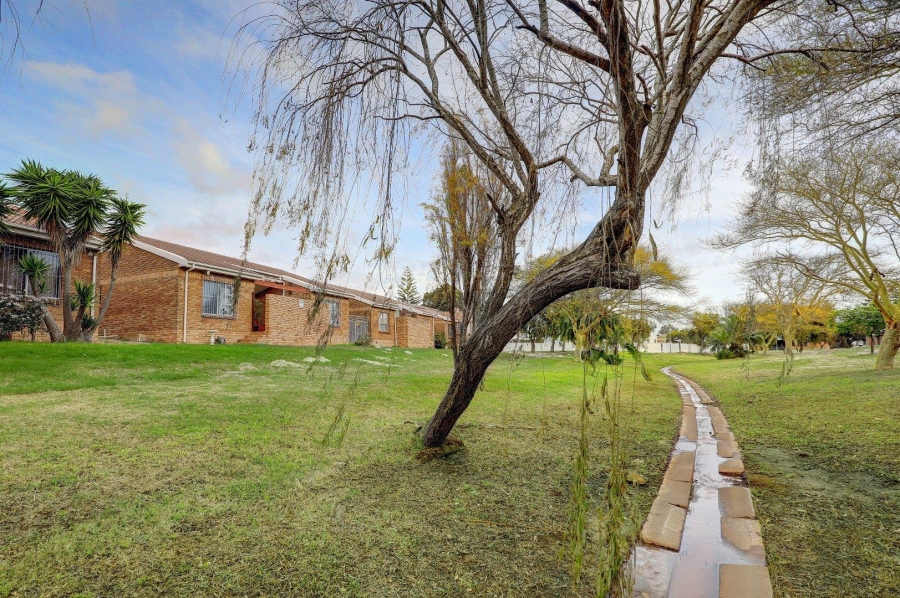 4 Bedroom Property for Sale in Welgelegen Western Cape